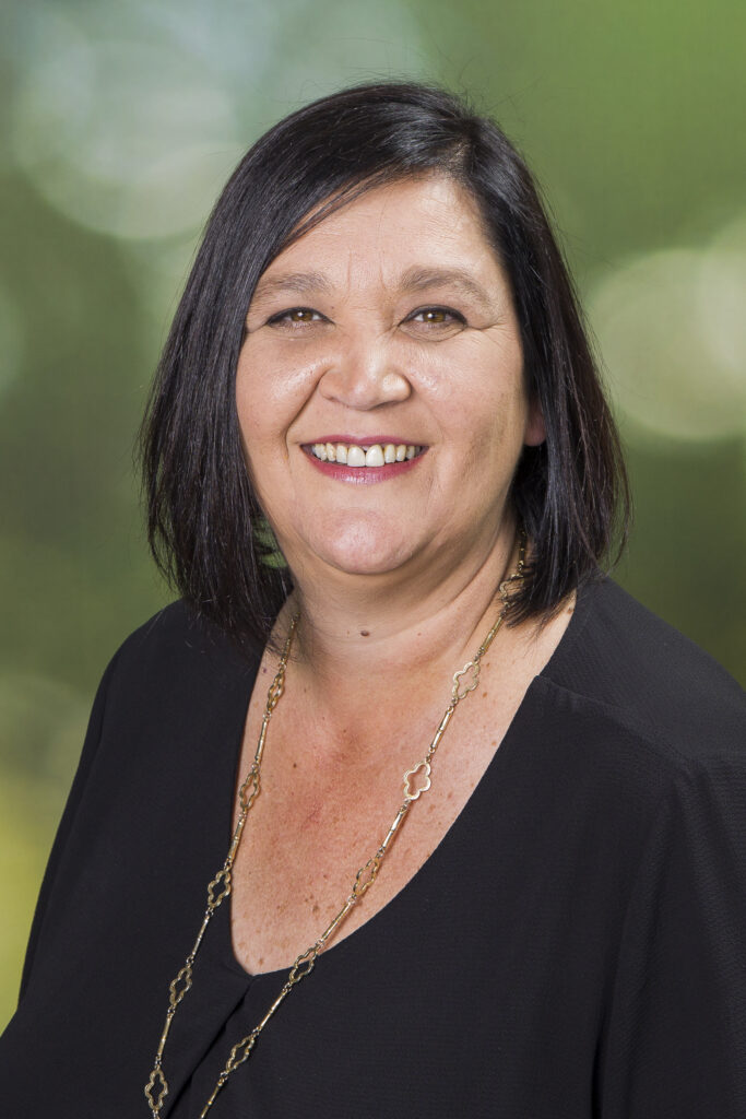 Mrs Vicky Fowler